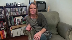 Horny Alyssa Dutch masturbating porn