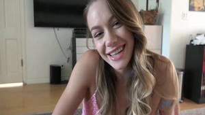 Good fuck accompanied by big ass slut Naomi Russell