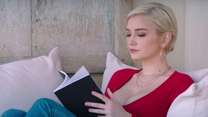 Short hair teen Black Guy licks big cock in the pool