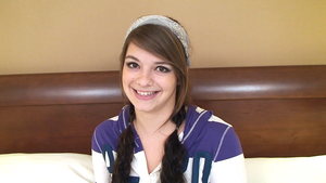 Cute amateur Pocahontas Jones has a passion for blowjob HD