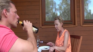 Loud sex accompanied by big butt hotwife