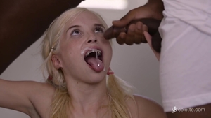 Slut feels the need for rough nailing HD