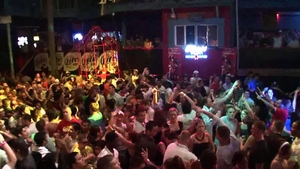 Young amateur agrees to fucking