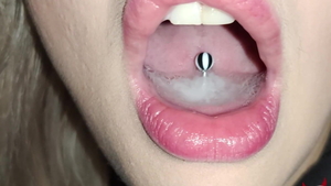 Gloryhole alongside brazilian amateur Monica Lima