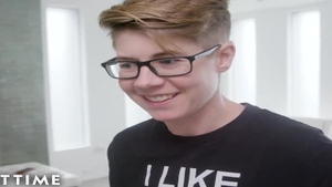 Rough fucking accompanied by couple