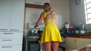 Big ass brazilian hotwife flashing in HD