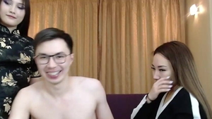 Asian girl threesome on webcam HD