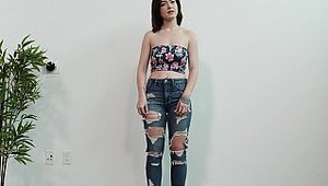 Casting Couch HD: Natural girl does what shes told at casting