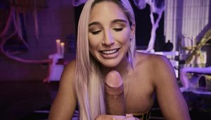 Perfect Abella Danger blonde hair handjob sex tape