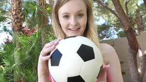 Tiny 4K: Babe Lanna Carter really likes sex HD