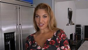 Perv Mom - MILF Mercedes Carrera goes for hard nailining HD